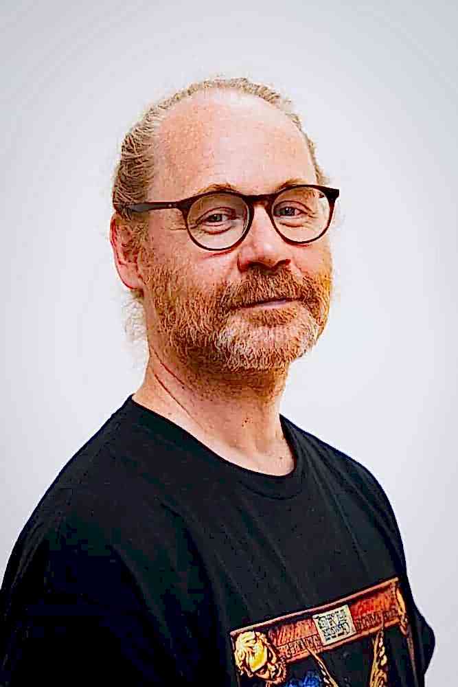 Photo of Gisbert Schürig, teacher Overtone and Throat Singing at the Global Music Academy, Berlin